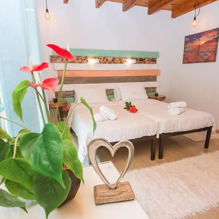 Mare Maisonettes Lejlighedshotel